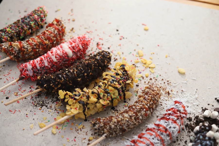 Tokyo's First Original Chocolate Banana Specialty Store 'DIP ME